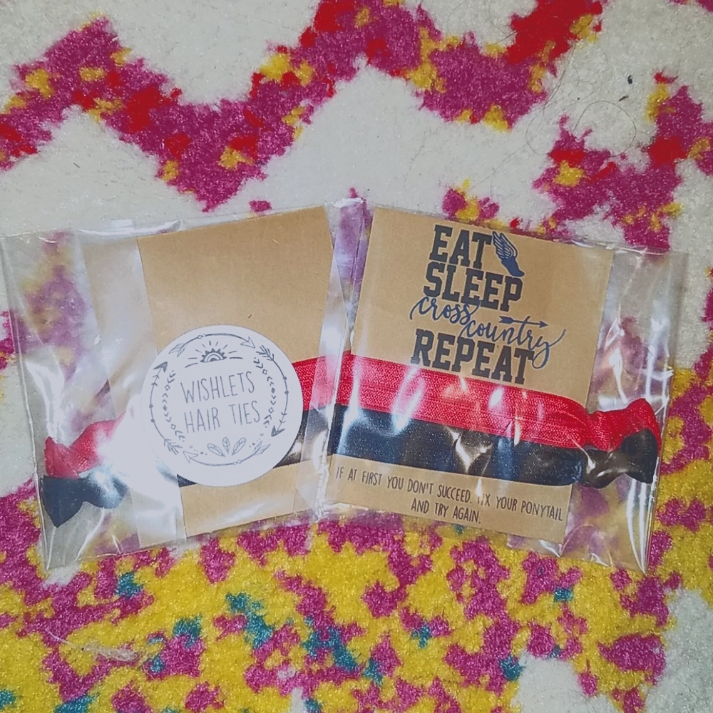 NWT Cross country hair ties